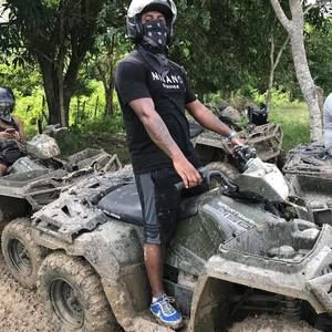 Meet your Posher, Aj